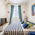 Studio Travel 24M2, 120M Vieux-Port ,Clim , Wifi ,Acces Autonome Avec Code